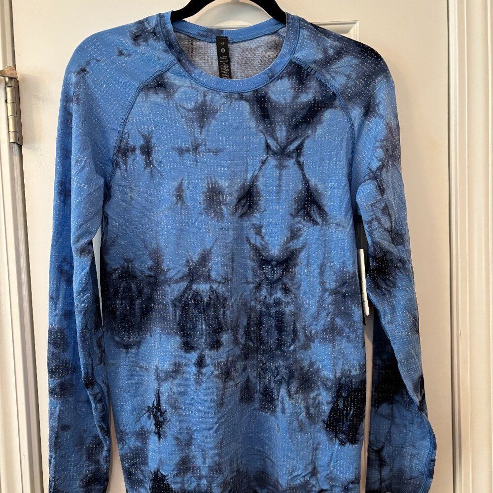 Lululemon Blue Tie Dye Long Sleeved Shirt (XS) Extra Small